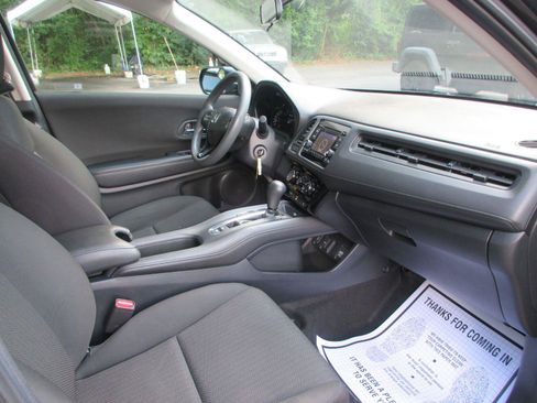Used 2018 Honda HR-V LX image 14