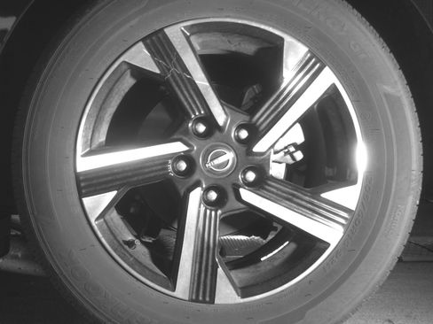 Used 2025 Nissan Sentra SV FWD image 14