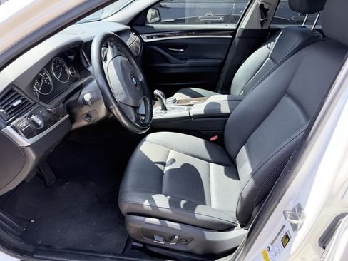 Used 2016 BMW 528i Sedan RWD image 2