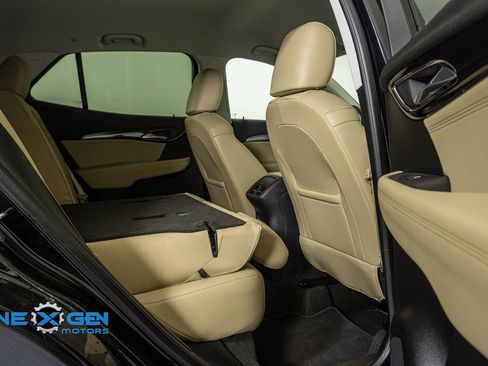 Used 2025 Buick Envision Preferred image 32