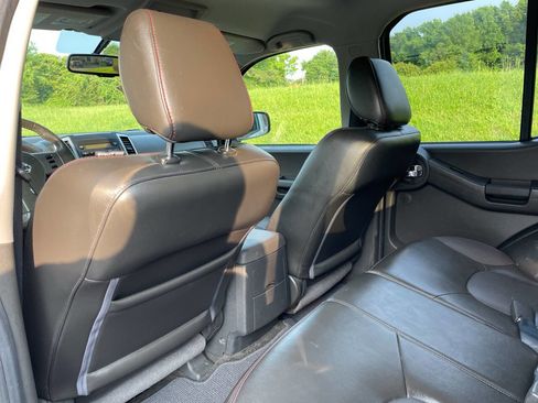 Used 2012 Nissan Xterra PRO-4X w/ Pro-4x Leather Pkg image 18