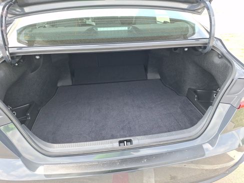 Used 2025 Toyota Camry SE image 37