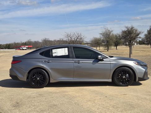 New 2026 Toyota Camry SE image 7