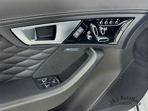 Used 2017 Jaguar F-TYPE SVR AWD/4WD image 23