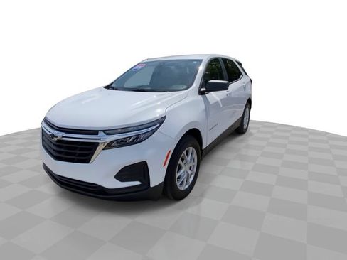 Used 2024 Chevrolet Equinox LS w/ LS Convenience Package AWD/4WD image 6