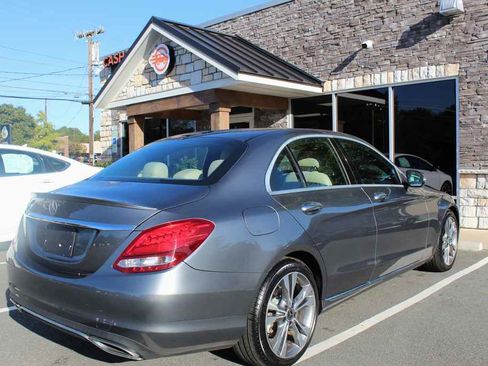 Used 2018 Mercedes-Benz C 300 Sedan image 5