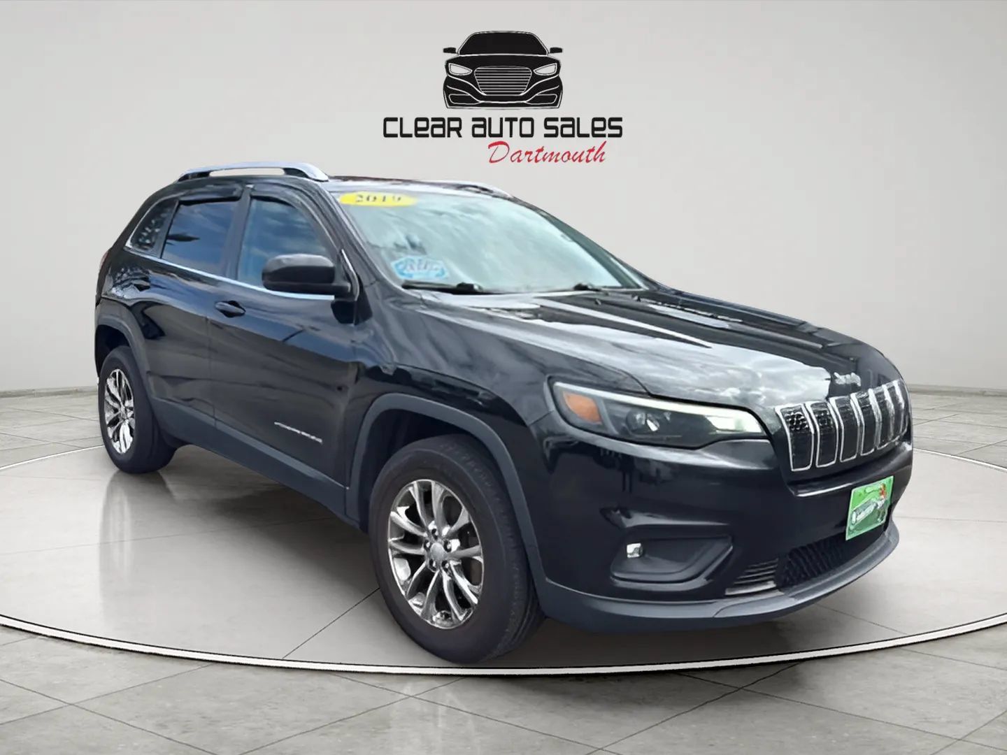 Used 2019 Jeep Cherokee Latitude Plus AWD/4WD image 1