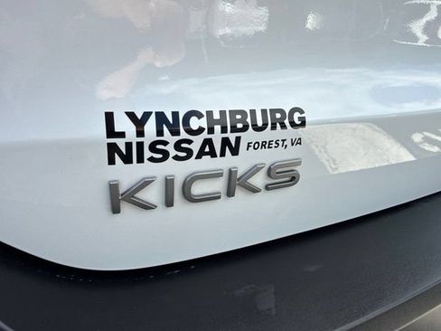 Used 2025 Nissan Kicks S AWD/4WD image 10