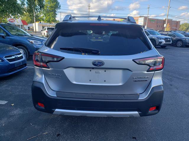 Used 2024 Subaru Outback Touring XT w/ Popular Package #2 AWD/4WD image 4