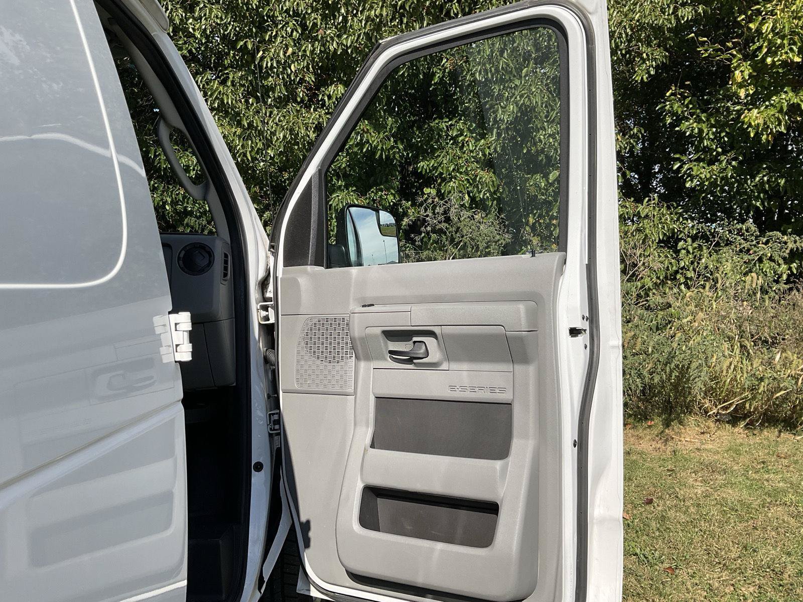 Used 2012 Ford E-350 and Econoline 350 Extended Super Duty w/ Commercial Cargo Van Pkg RWD image 19