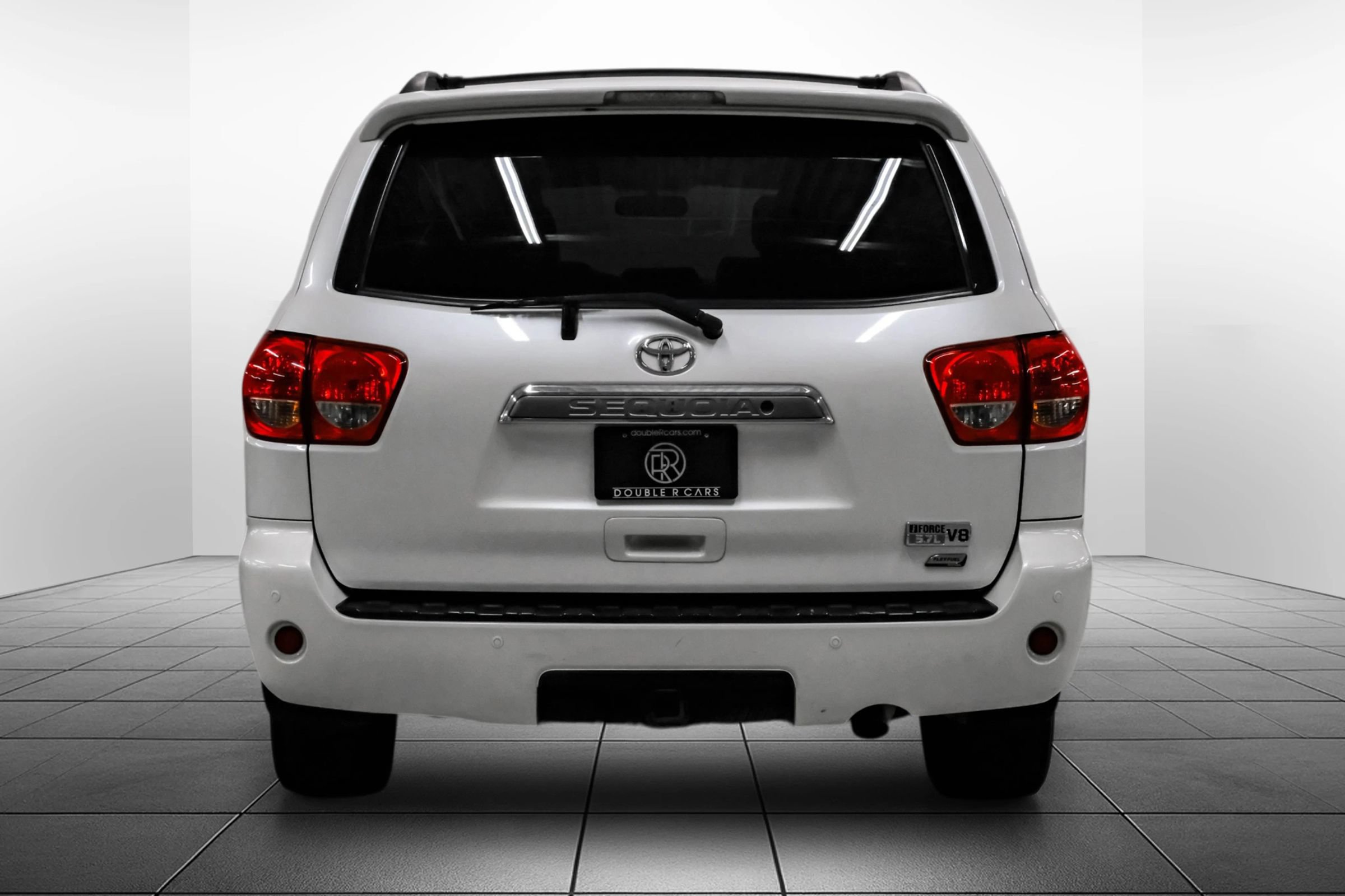 Used 2017 Toyota Sequoia Platinum AWD/4WD image 10