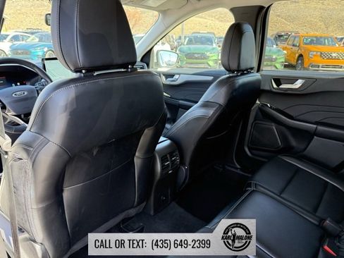 Used 2025 Ford Escape Platinum image 28