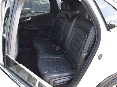 Used 2023 Ford Escape Platinum w/ Premium Technology Package AWD/4WD image 7