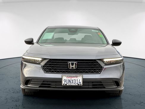 Certified 2025 Honda Accord SE image 9