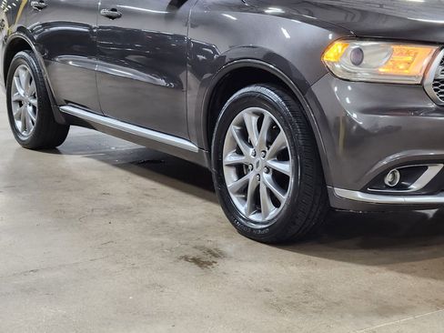 Used 2020 Dodge Durango SXT image 16