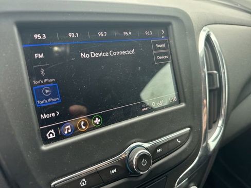 Used 2023 Chevrolet Equinox LT FWD image 10
