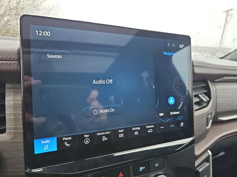 Used 2023 Ford Expedition Max Limited image 34