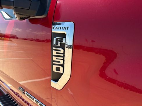 Used 2022 Ford F250 Lariat w/ Lariat Ultimate Package AWD/4WD image 8