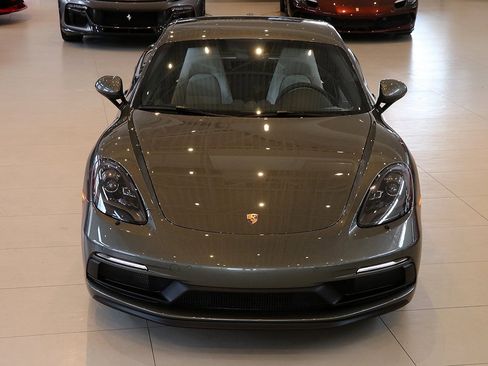 Used 2025 Porsche 718 Cayman GT4 image 16