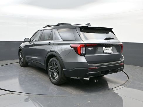 New 2025 Ford Explorer ST-Line w/ Premium Package image 19