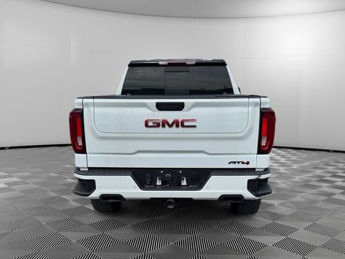 Used 2022 GMC Sierra 1500 AT4 w/ AT4 Premium Package AWD/4WD image 4
