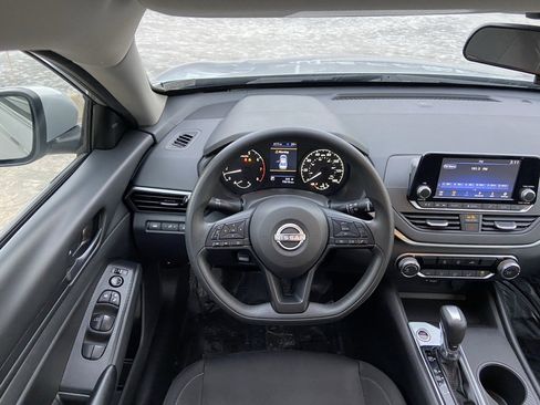 Used 2023 Nissan Altima 2.5 S image 8