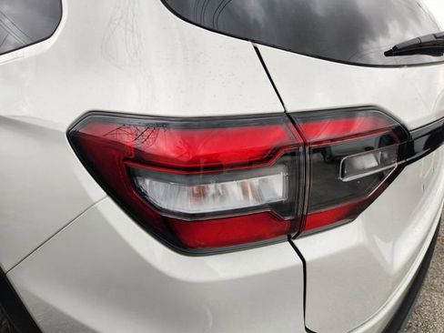 Used 2025 Honda Pilot Touring image 8