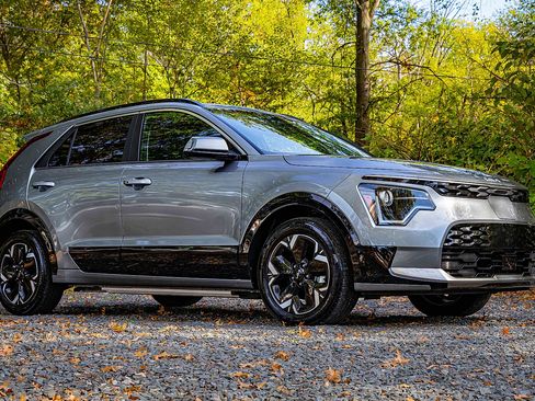 Certified 2024 Kia Niro Wind image 19