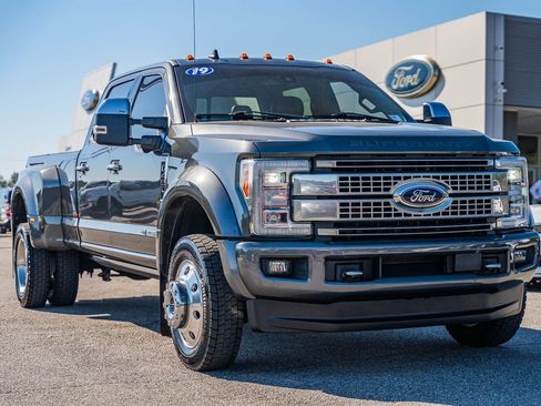 Certified 2019 Ford F450 Platinum w/ Platinum Ultimate Package image 1