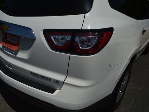 Used 2014 Chevrolet Traverse LS AWD/4WD image 10