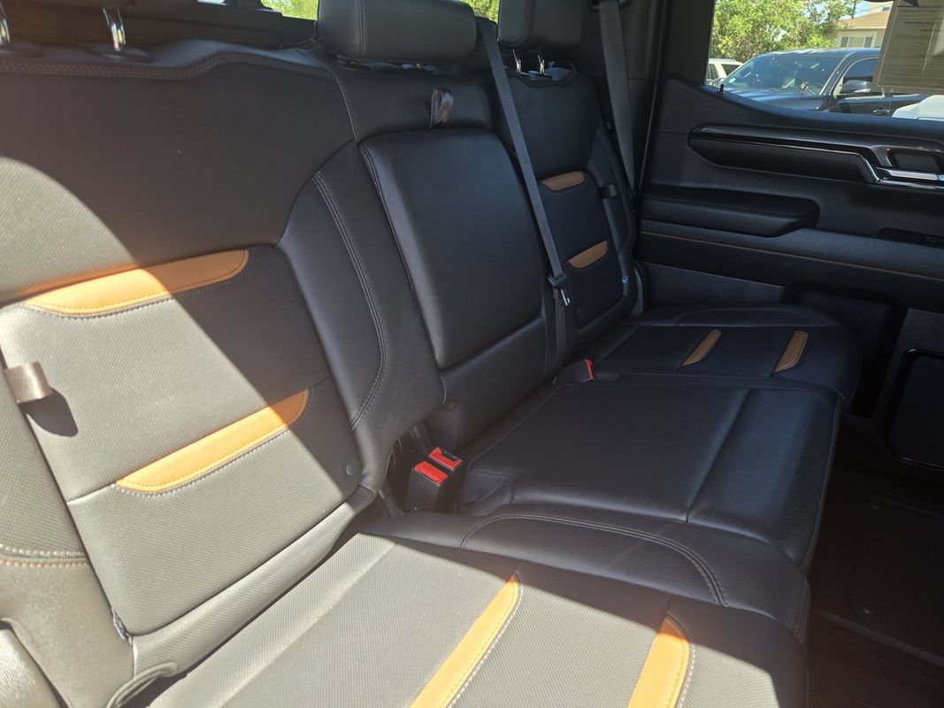 Used 2024 GMC Sierra 1500 AT4 w/ AT4 Premium Package AWD/4WD image 23