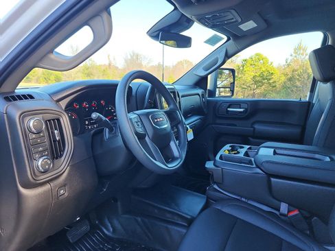 New 2026 GMC Sierra 2500 Pro w/ Convenience Package image 11