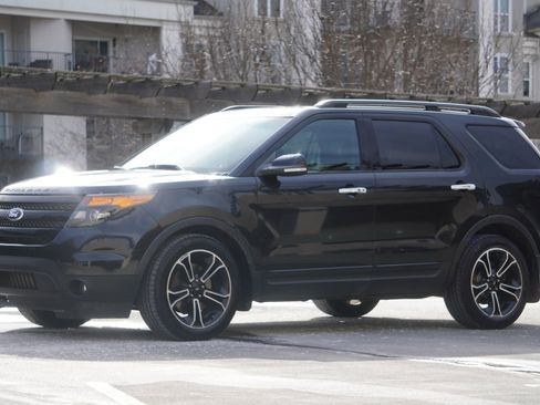 Used 2014 Ford Explorer Sport w/ Equipment Group 401A image 8