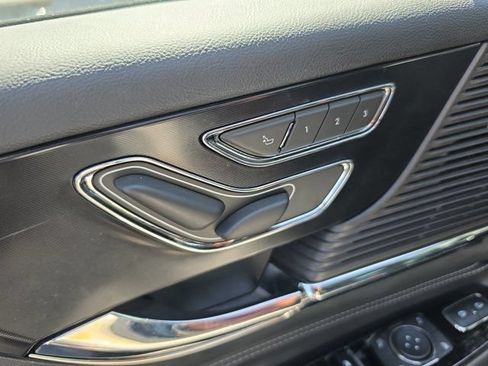 Used 2021 Lincoln Corsair FWD image 14