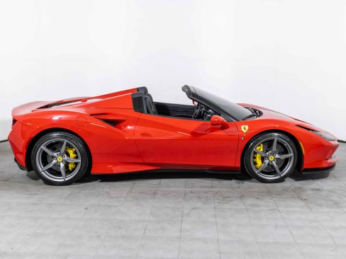 Certified 2023 Ferrari F8 Tributo image 4