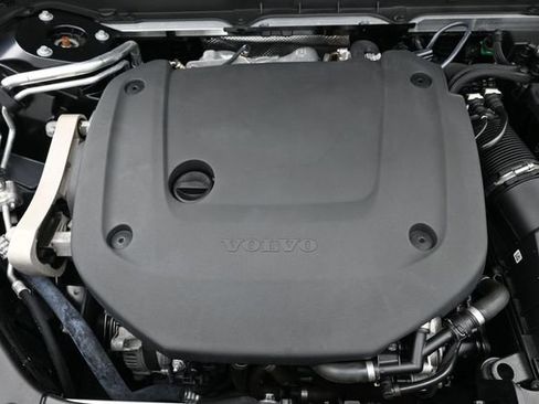 Used 2023 Volvo XC90 B6 Ultimate w/ Protection Package AWD/4WD image 37
