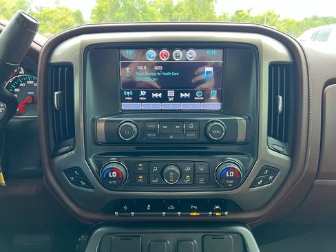 Used 2017 Chevrolet Silverado 1500 High Country AWD/4WD image 26