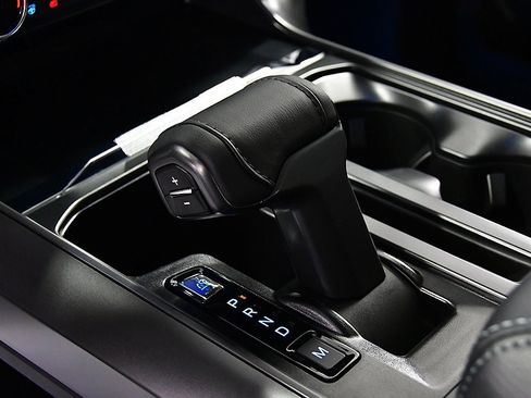 New 2025 Ford F150 Lariat w/ Equipment Group 502A High image 28