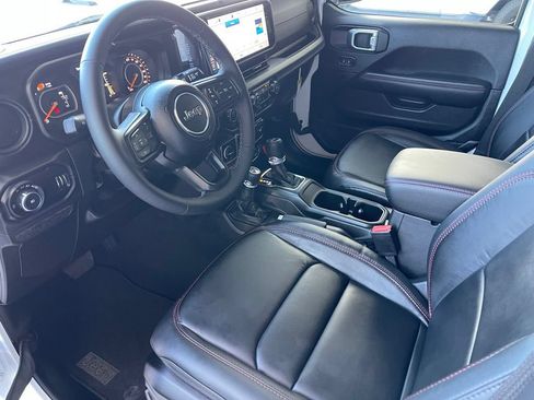 New 2026 Jeep Wrangler Unlimited Rubicon AWD/4WD image 8