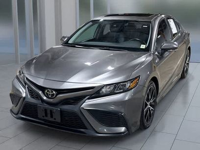 Used 2021 Toyota Camry SE w/ Cold Weather Package