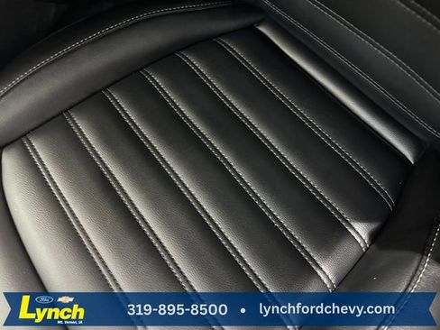 Used 2024 Ford Edge SEL w/ Convenience Package image 7