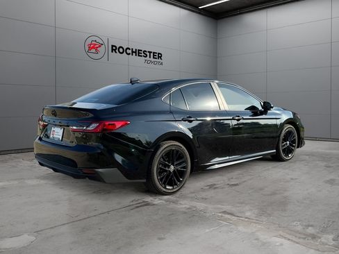 Certified 2025 Toyota Camry SE AWD/4WD image 5