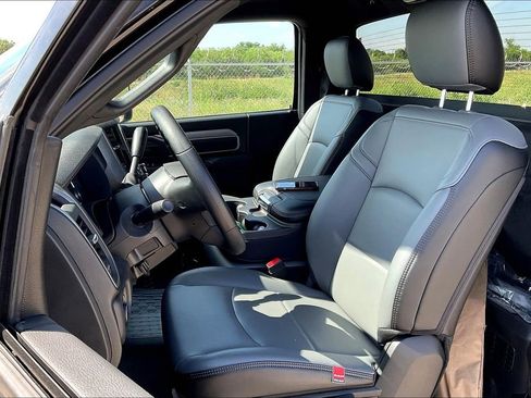 New 2025 RAM 4500 Tradesman image 18