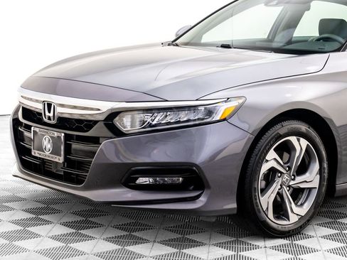 Used 2020 Honda Accord EX image 32