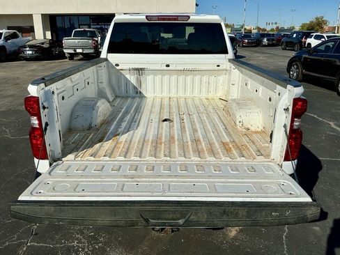 Used 2024 Chevrolet Silverado 2500 Custom w/ Custom Value Package image 17