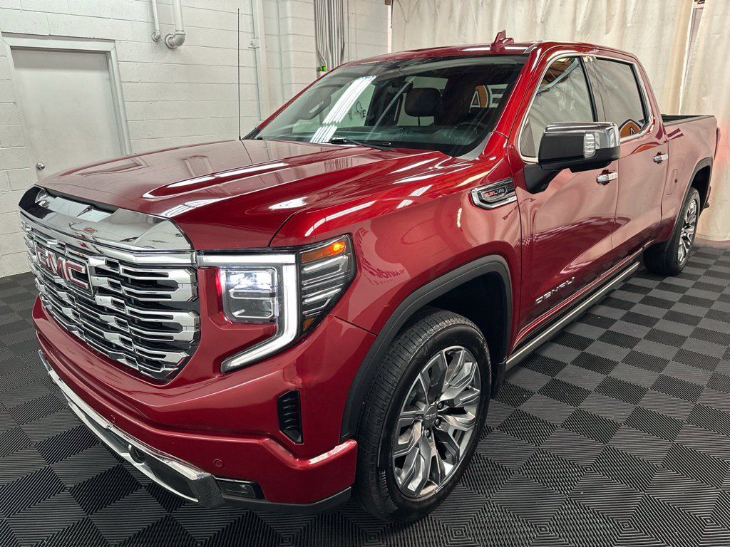 Used 2024 GMC Sierra 1500 Denali w/ Denali Reserve Package AWD/4WD image 4