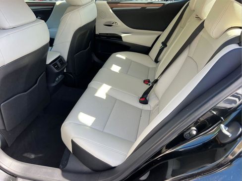New 2025 Lexus ES 350 w/ Premium Package image 15