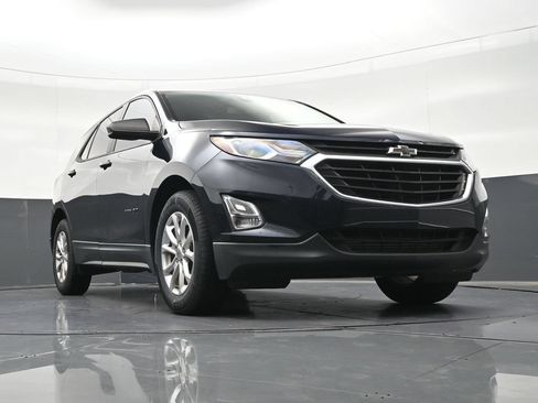 Used 2020 Chevrolet Equinox LS FWD image 29