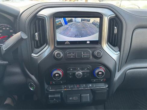 Used 2021 Chevrolet Silverado 1500 LT image 19