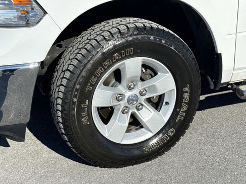 Used 2019 RAM 1500 Classic SLT image 29